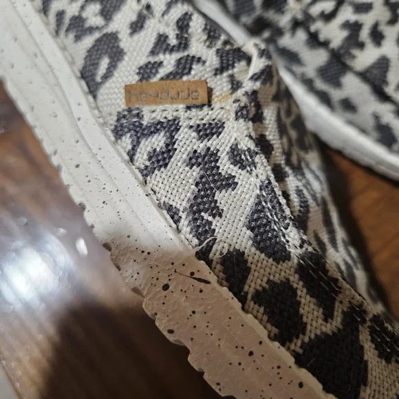 Hey Dude Leopard Print Ladies Slip-On Shoes - Picture 5 of 6